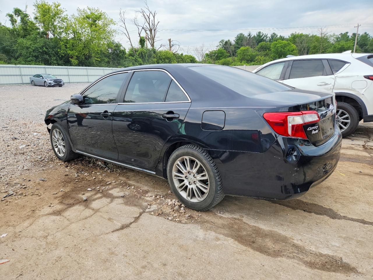 2013 Toyota Camry Xle - Image 2