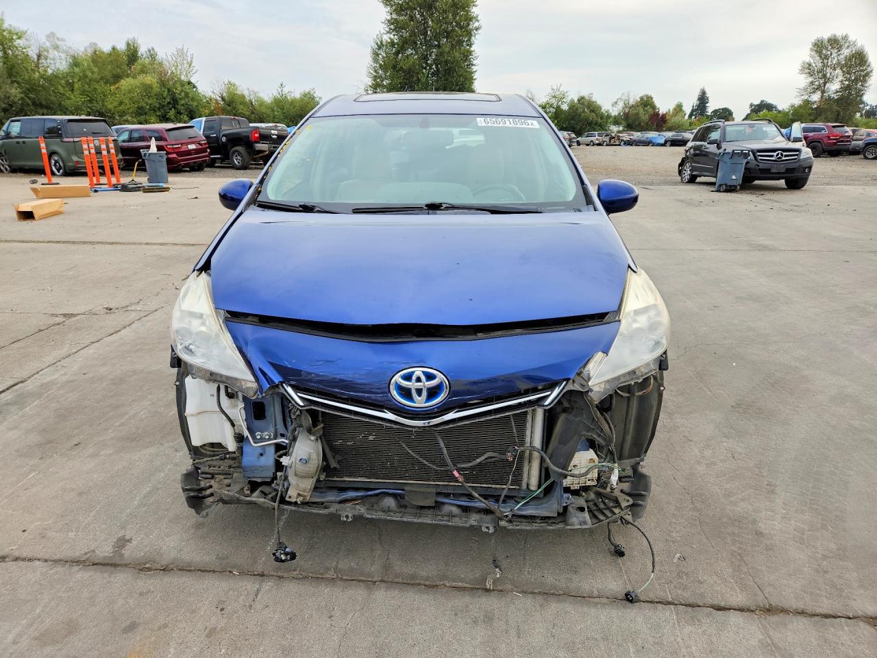 2014 Toyota Prius V Five - Фото 5