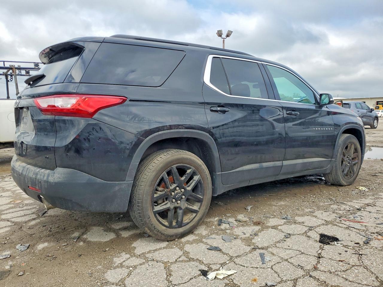 2020 Chevrolet Traverse Lt - Фото 3