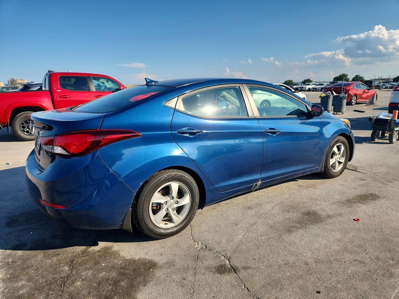 2015 Hyundai Elantra Se - Фото 3