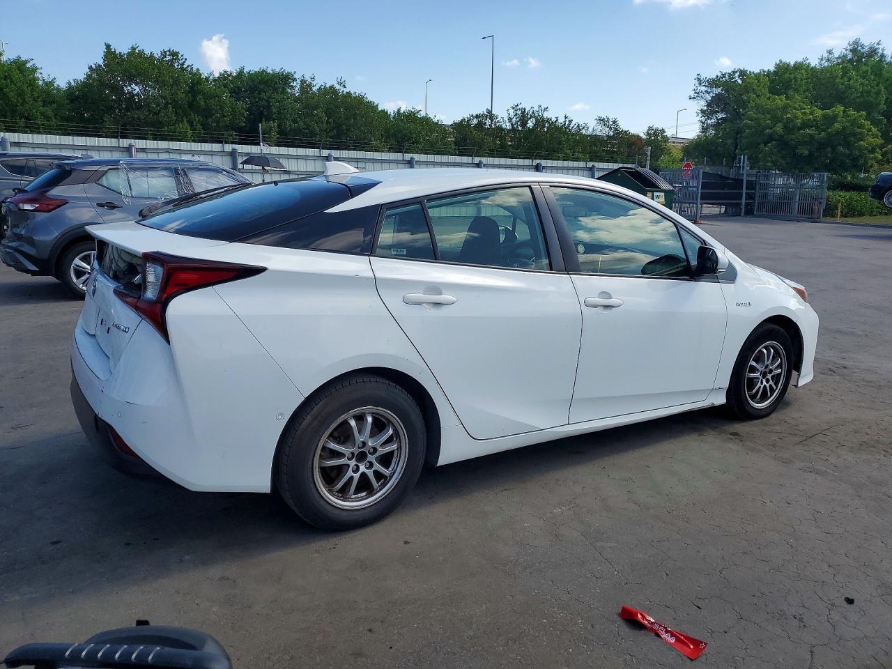 2021 Toyota Prius Le - Image 3