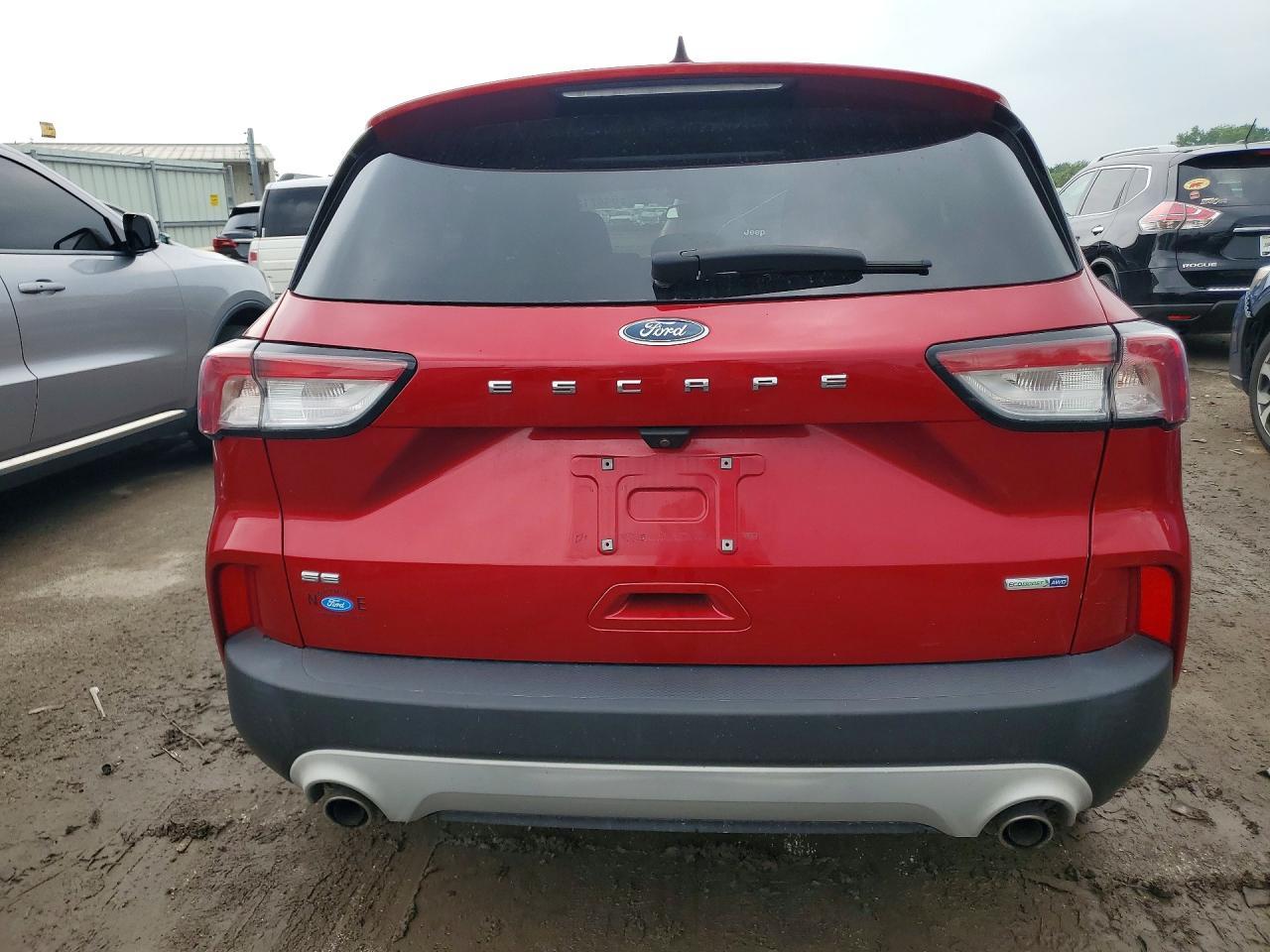 2020 Ford Escape Se - Фото 6