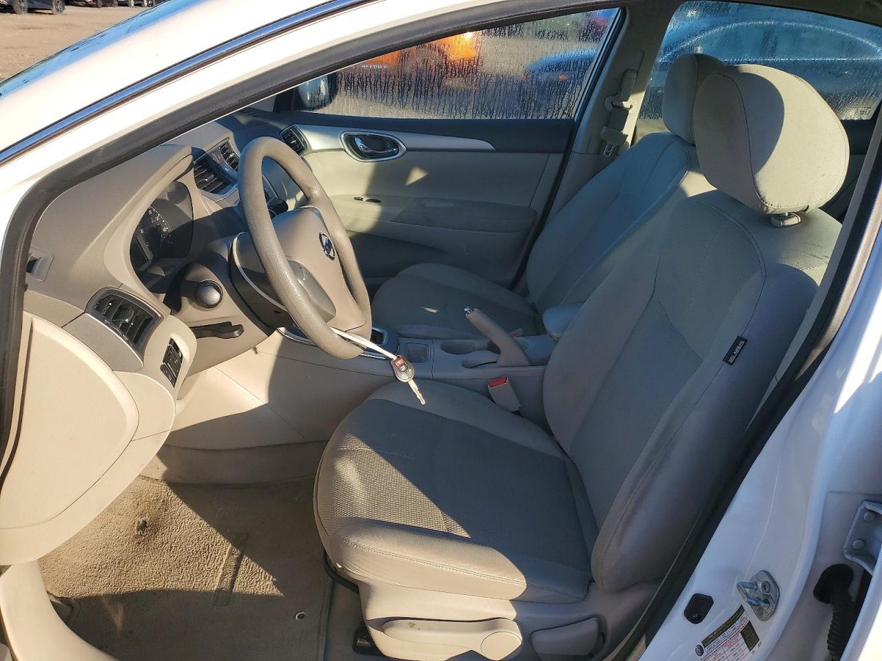 2014 Nissan Sentra S - Фото 7