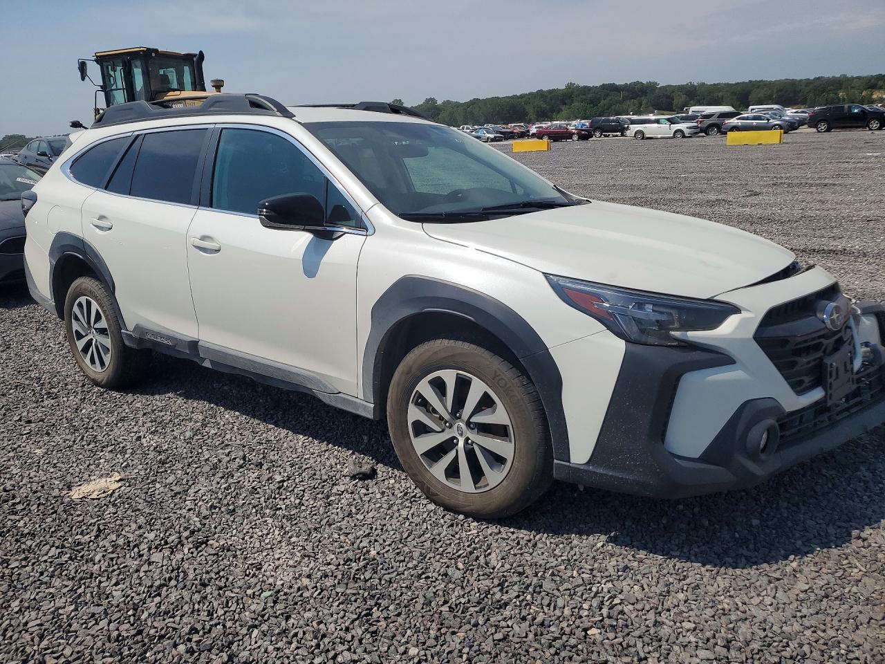 2024 Subaru Outback Premium - Image 4