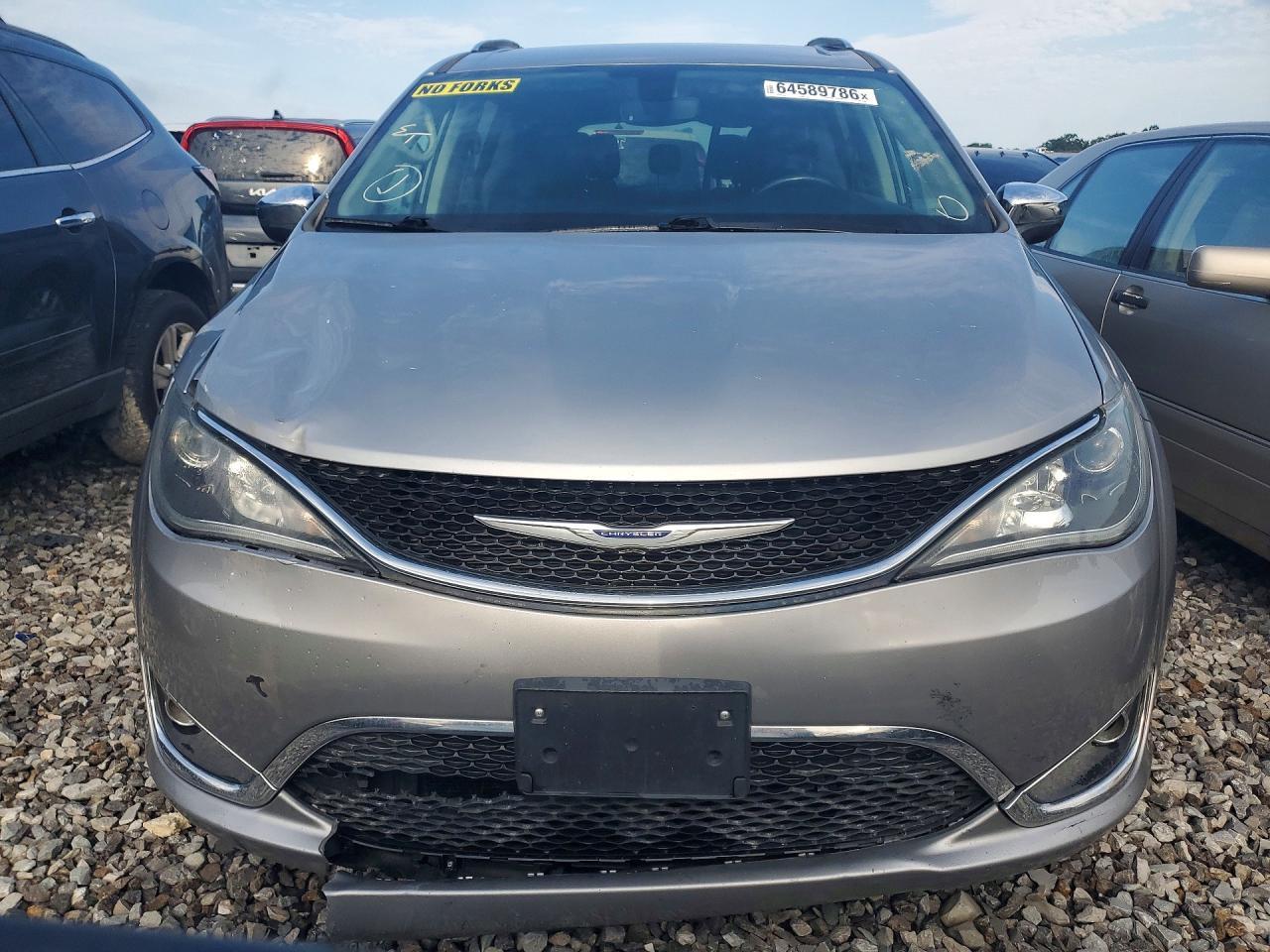2020 Chrysler Pacifica Touring L - Фото 5