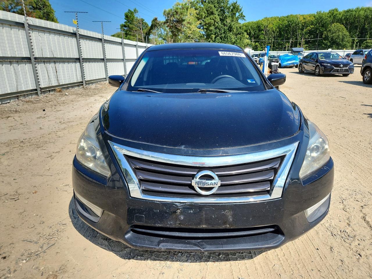 2015 Nissan Altima 2.5 S - Image 5