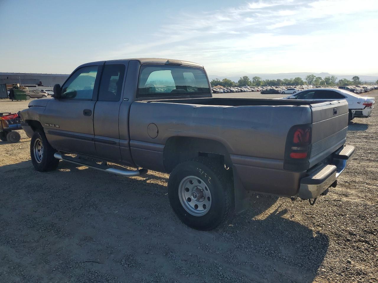 2001 Dodge Ram 1500 - Фото 2