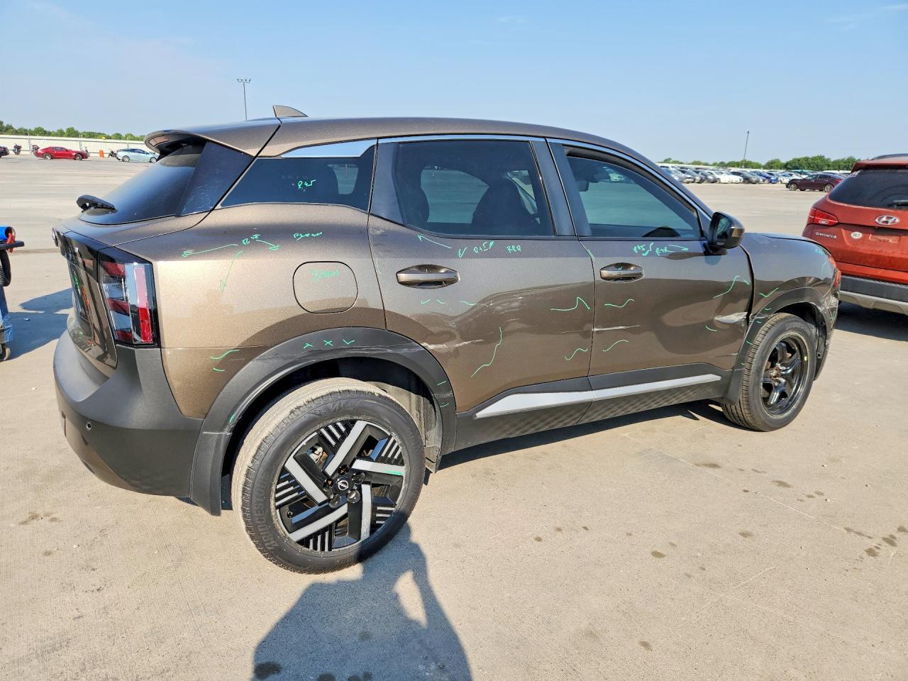 2025 Nissan Kicks Sv - Image 3