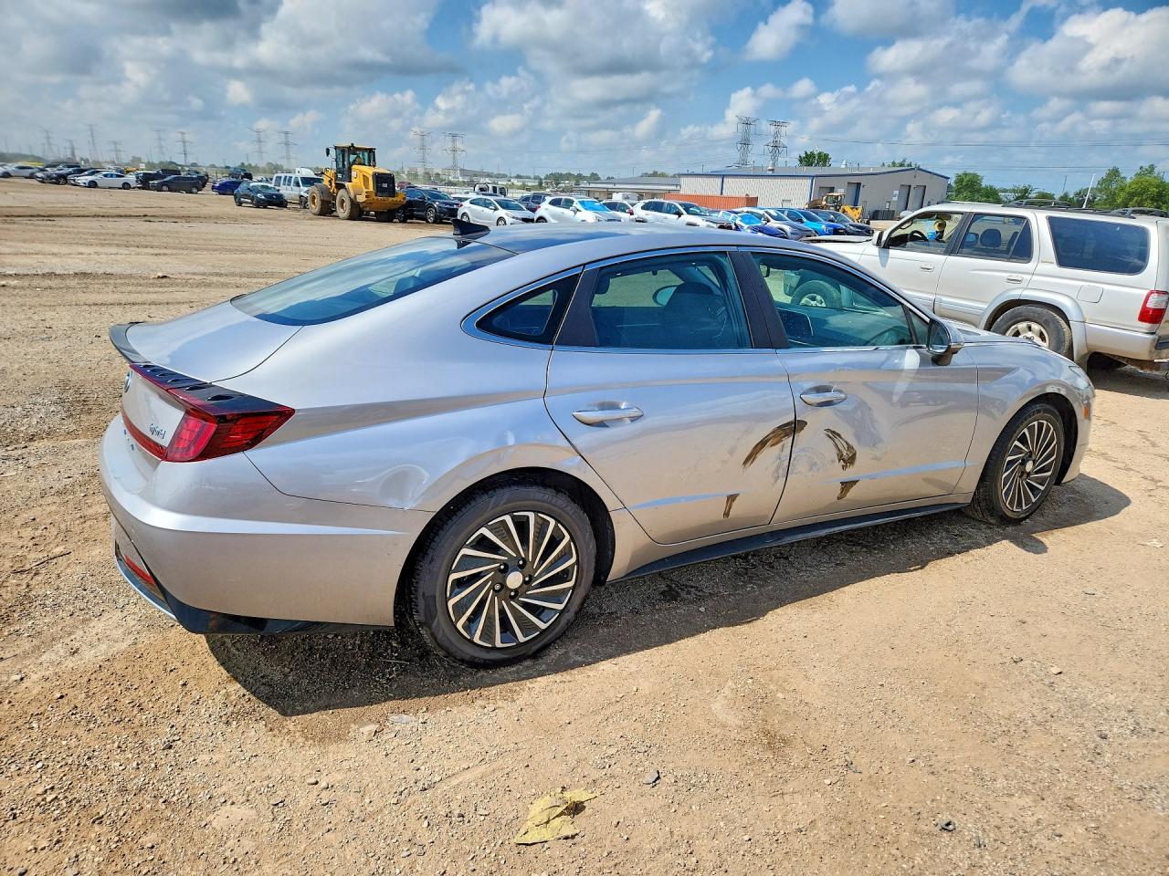 2021 Hyundai Sonata Hybrid Limited - Image 3