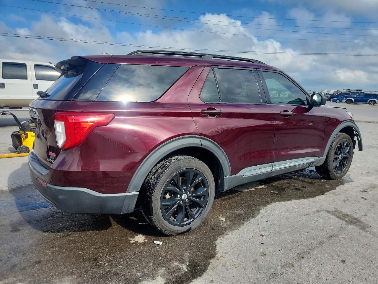 2022 Ford Explorer Xlt - Фото 3