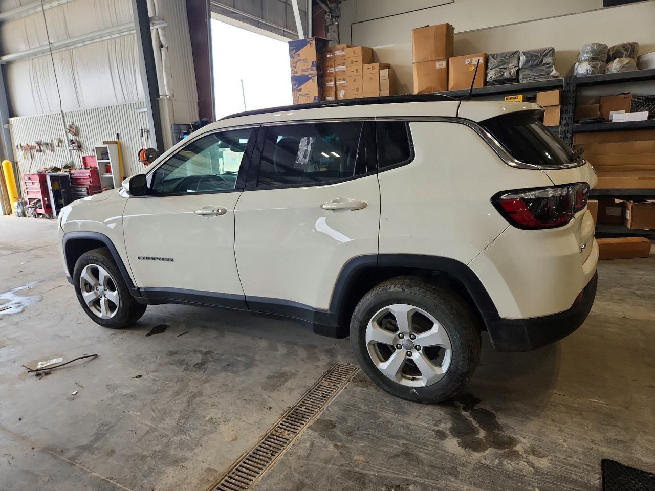 2021 Jeep Compass Latitude - Фото 2
