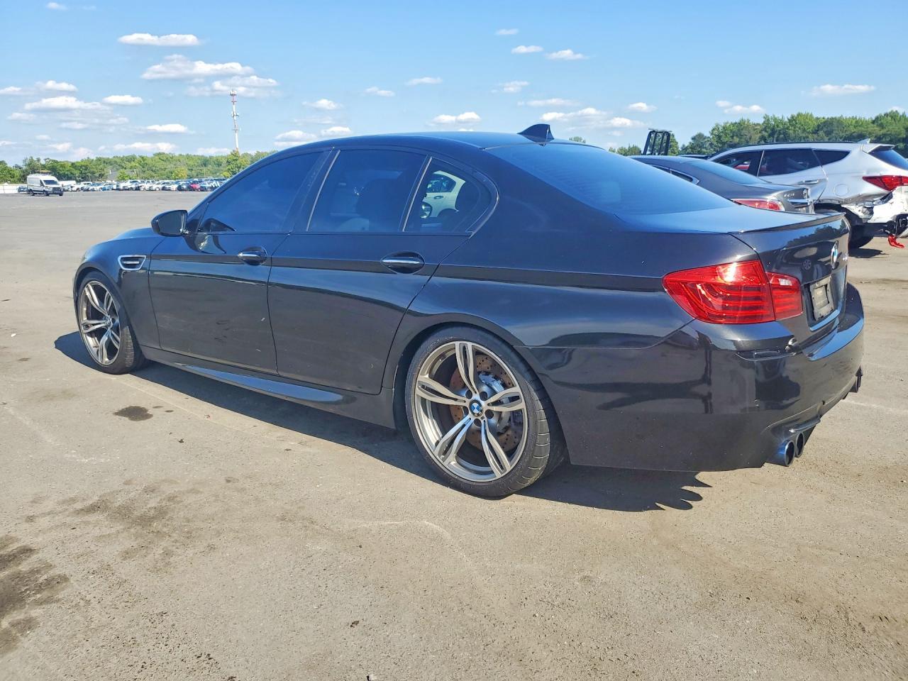 2014 BMW M5 - Фото 2
