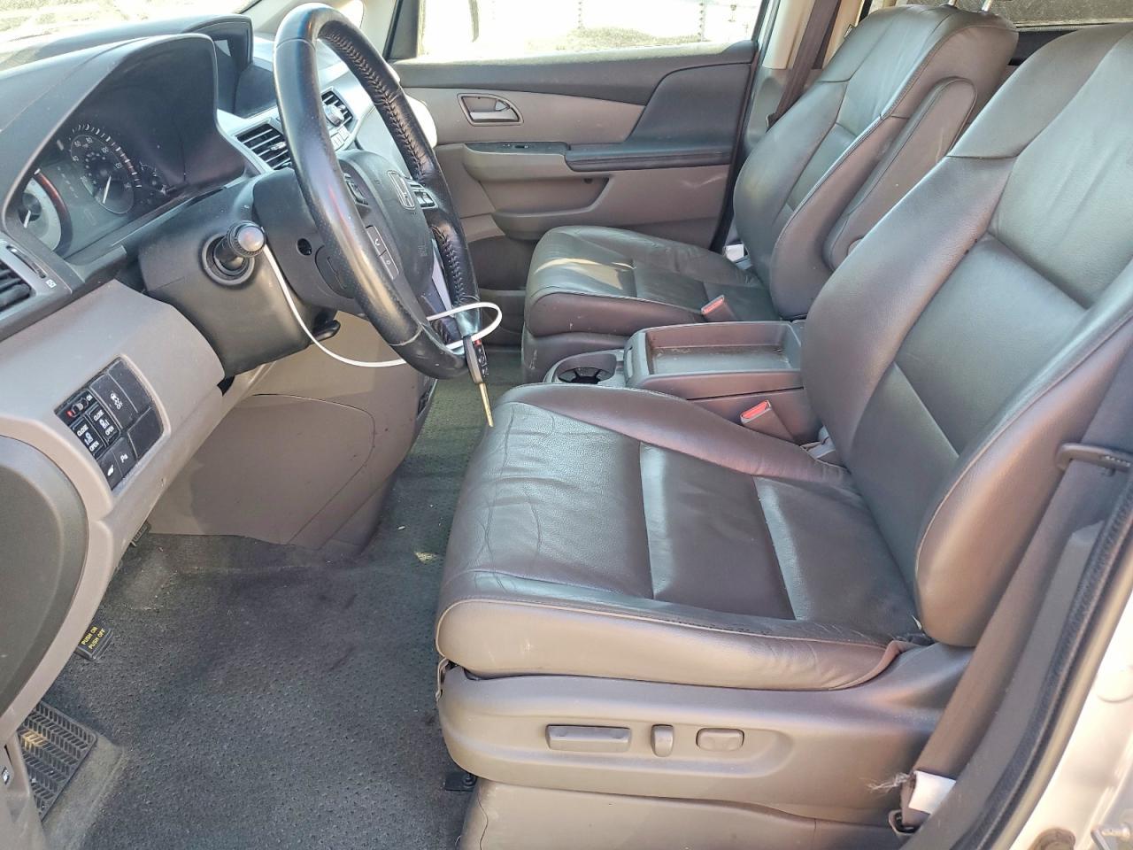 2013 Honda Odyssey Touring - Image 7