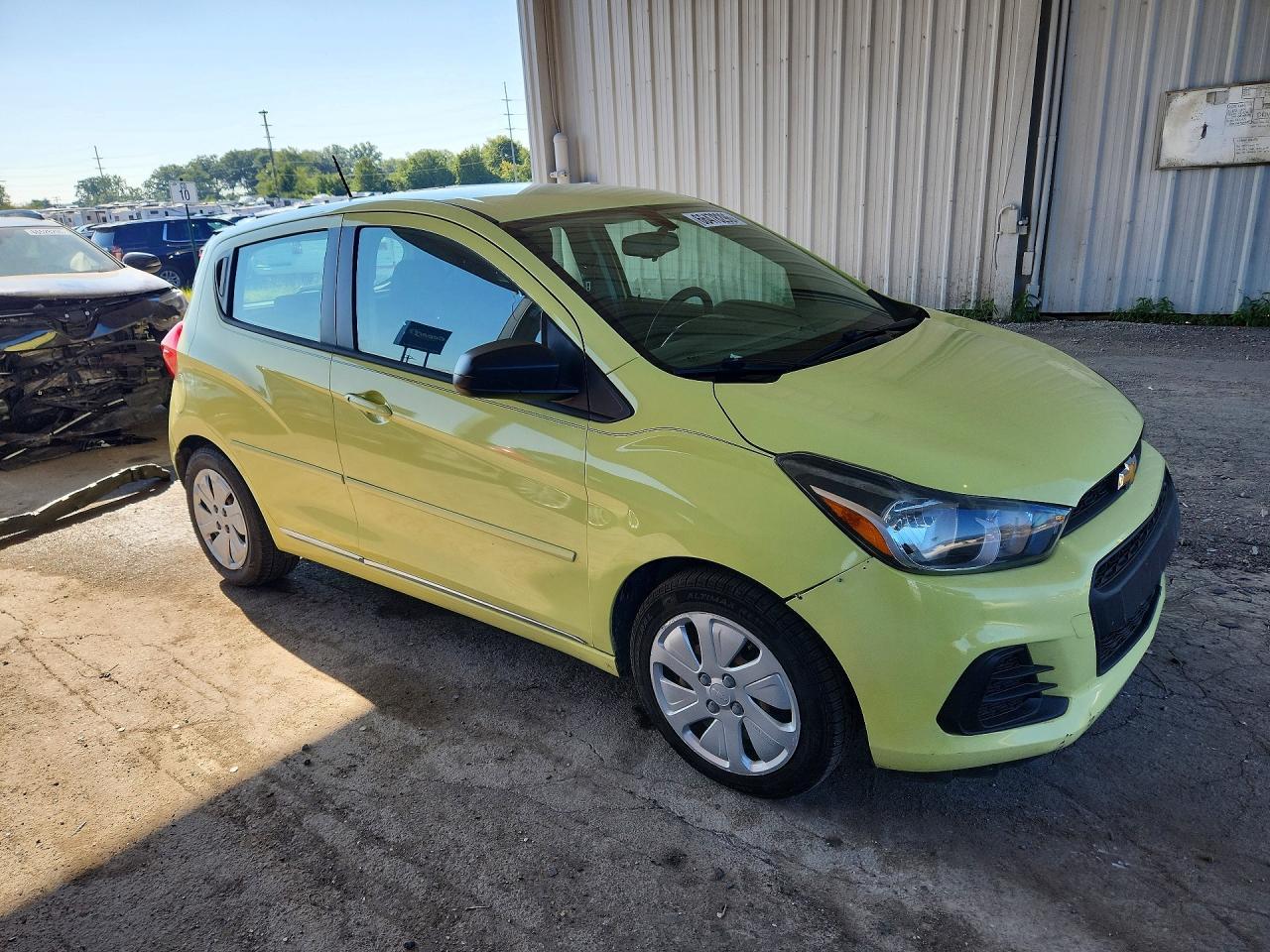 2017 Chevrolet Spark Ls - Фото 4