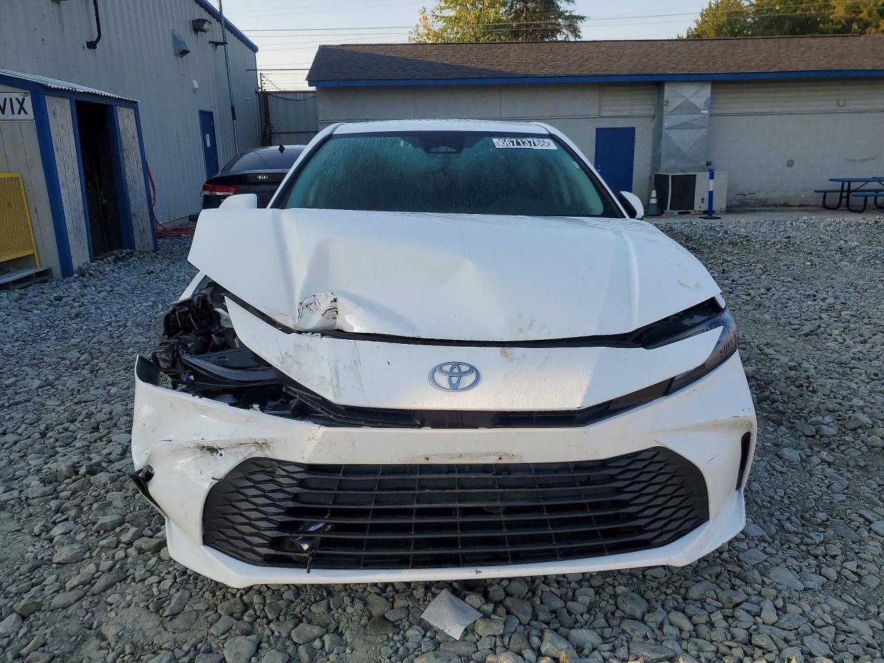 2025 Toyota Camry Le - Фото 5