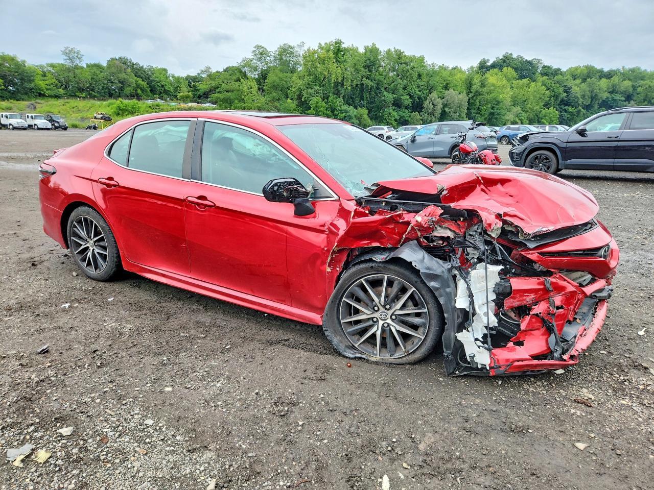 2021 Toyota Camry Se - Фото 4