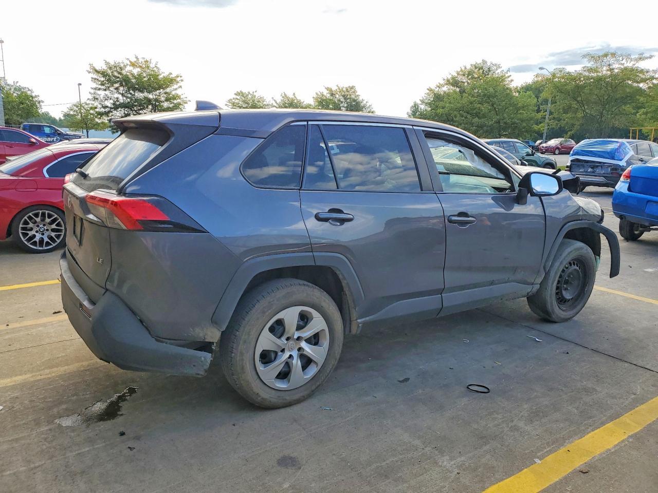 2022 Toyota Rav4 Le - Фото 3