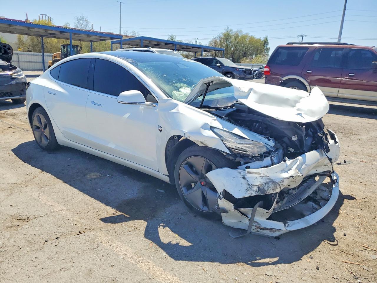 2019 Tesla Model 3 - Фото 4