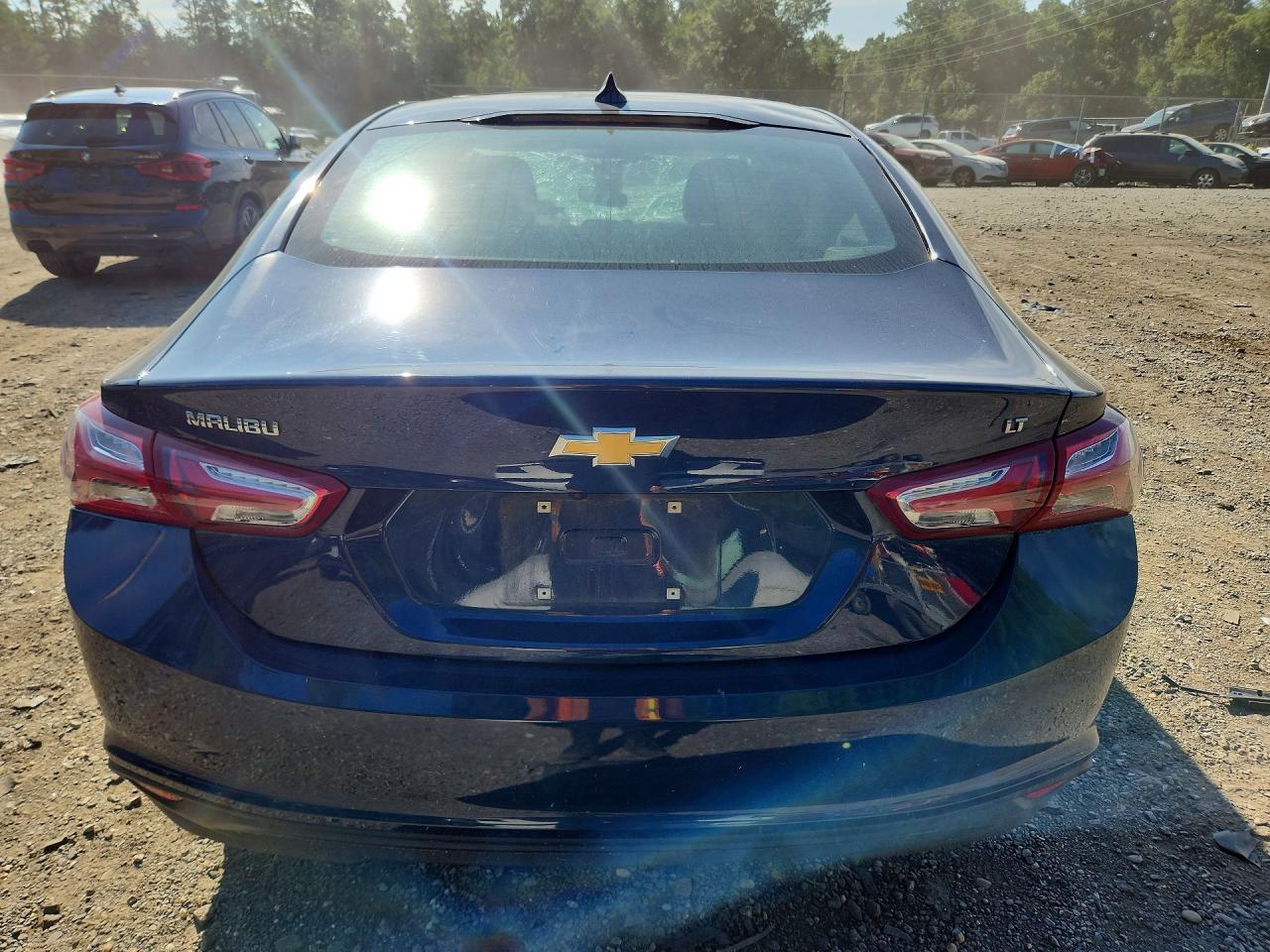 2022 Chevrolet Malibu Lt - Image 6