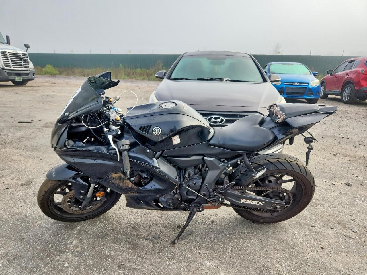 2023 Yamaha Yzfr7 - Фото 3