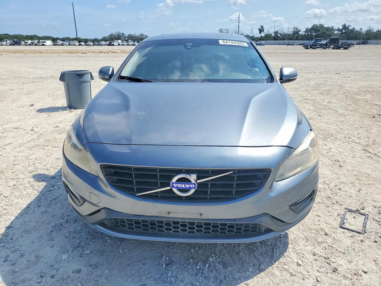 2017 Volvo S60 T5 - Image 5