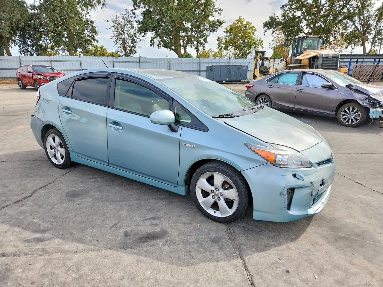 2014 Toyota Prius Five - Фото 4
