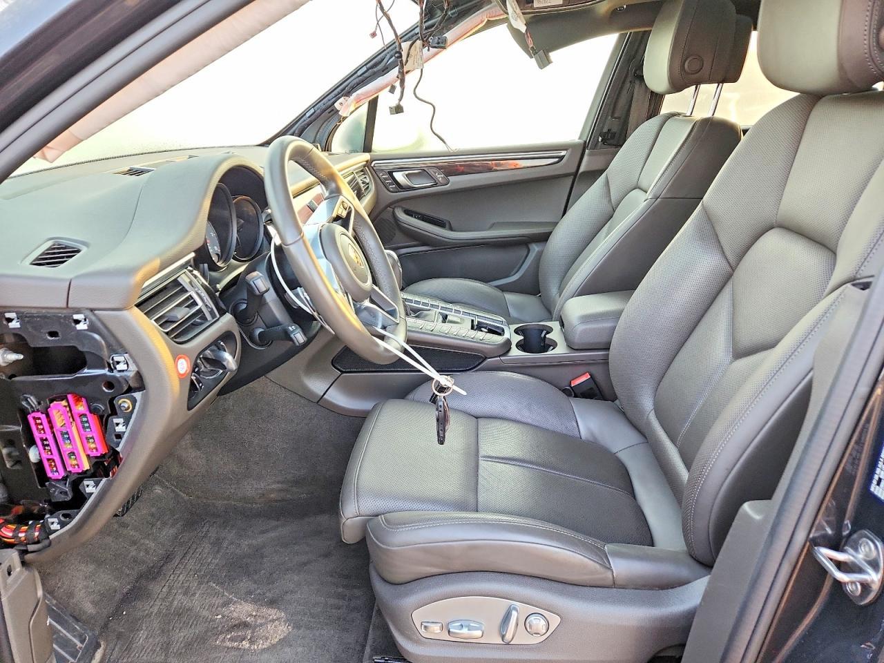 2019 Porsche Macan S - Image 7