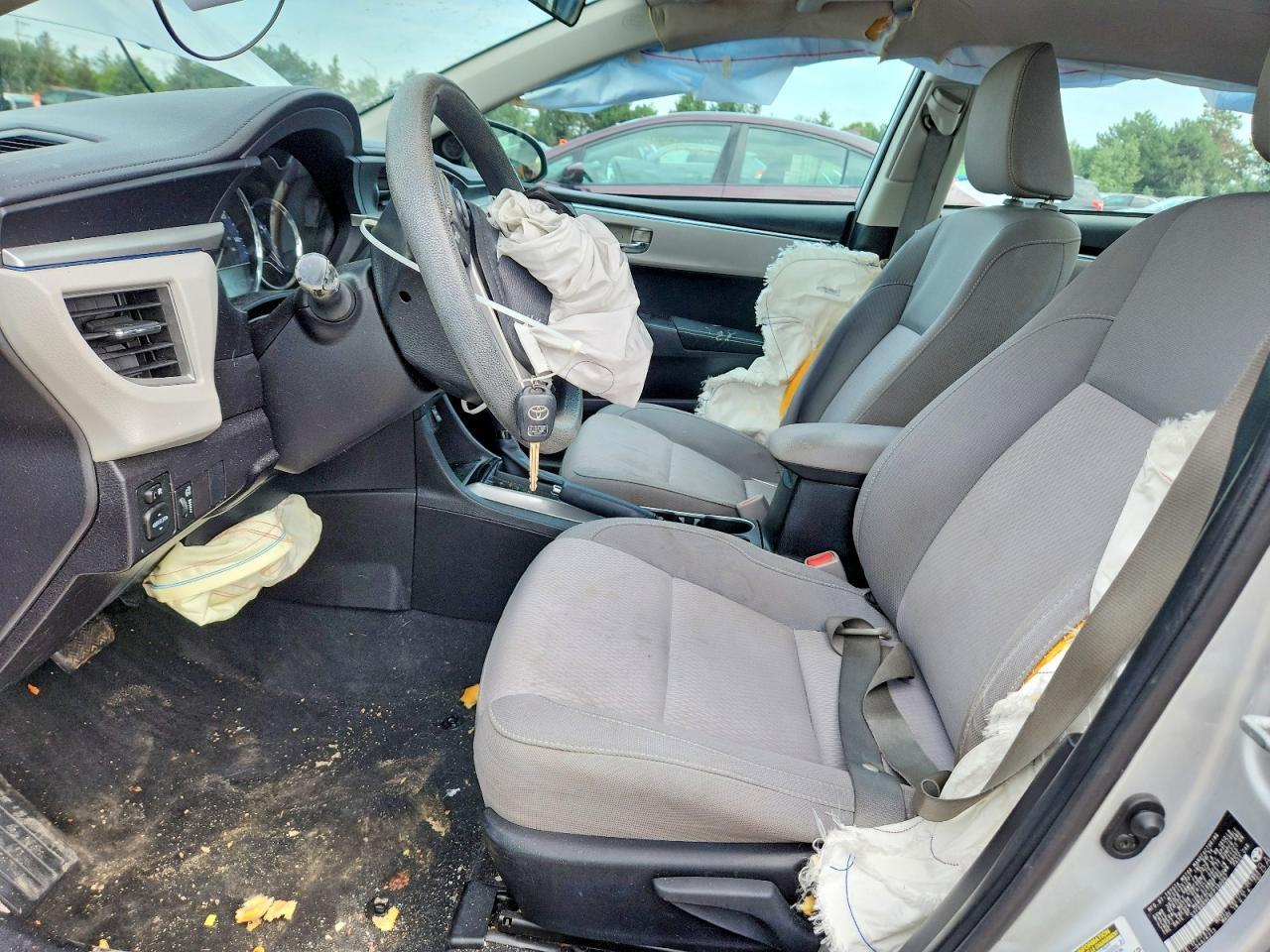 2015 Toyota Corolla Le - Фото 7