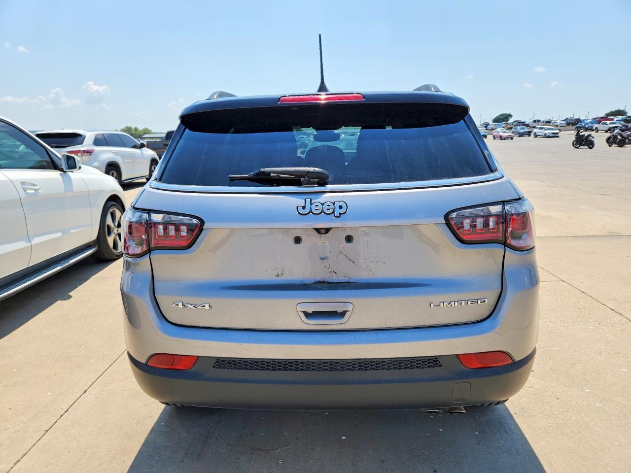 2022 Jeep Compass Limited - Image 6