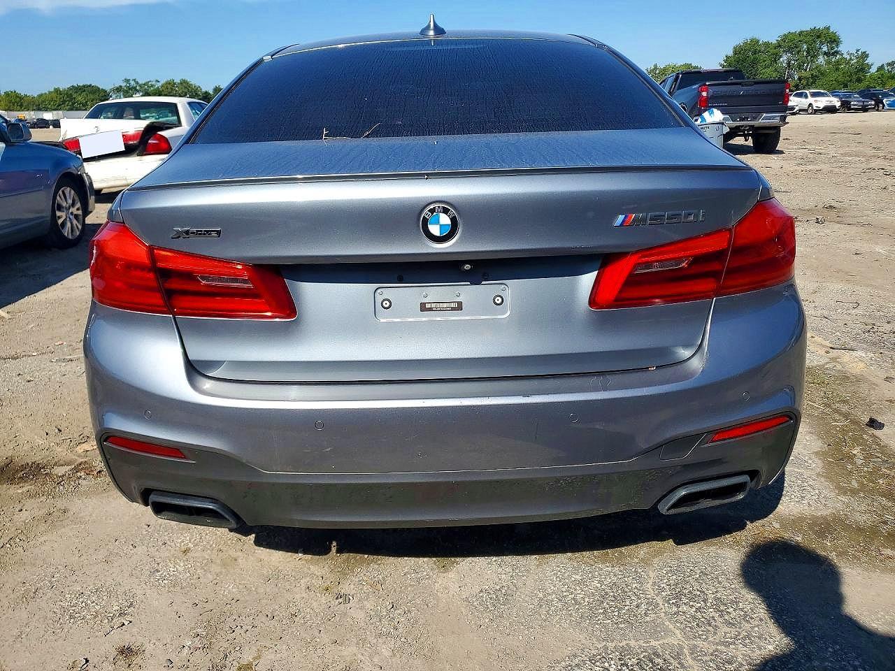 2018 BMW M550Xi - Фото 6