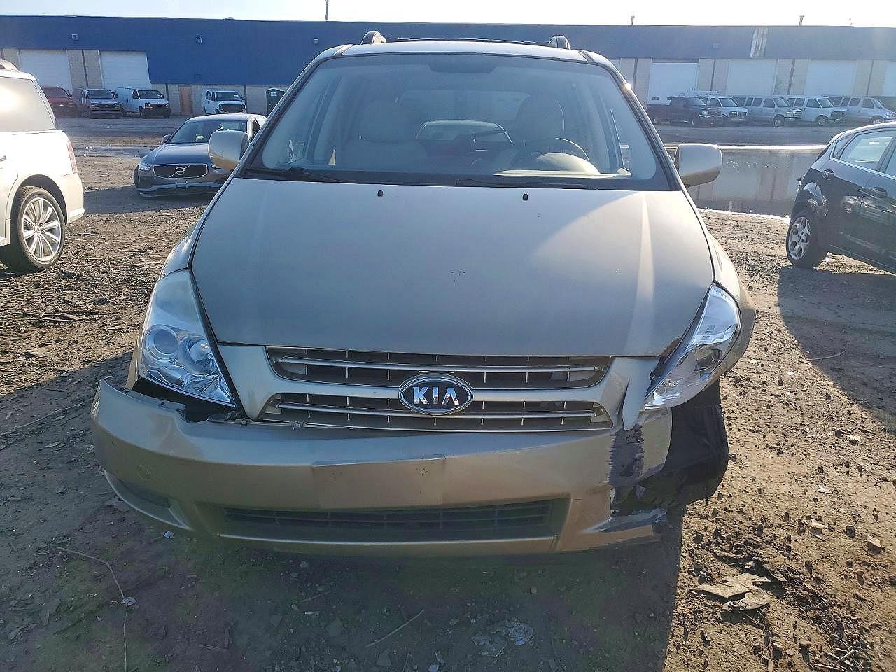 2008 Kia Sedona Base - Фото 5