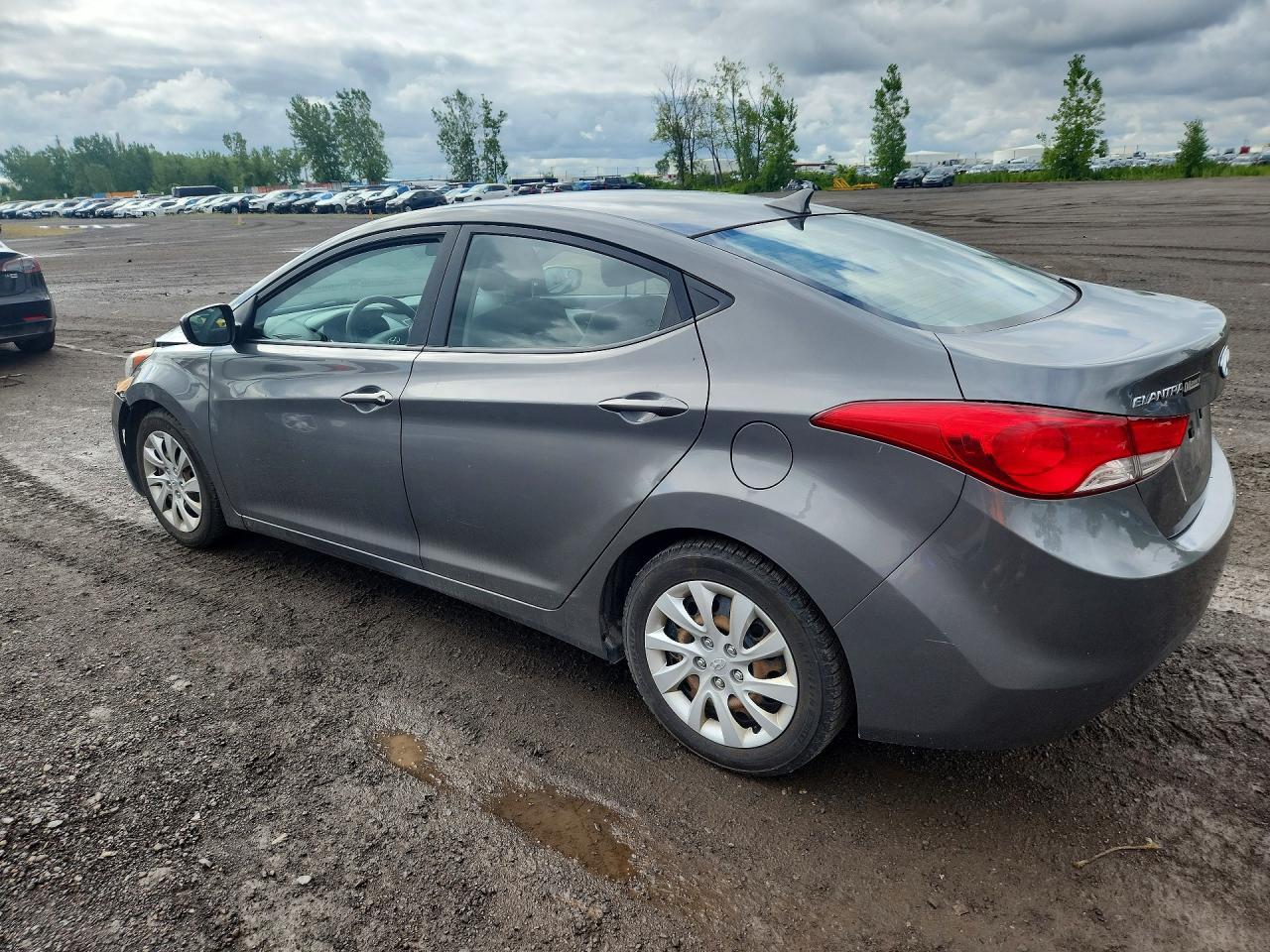 2013 Hyundai Elantra Gls - Image 2