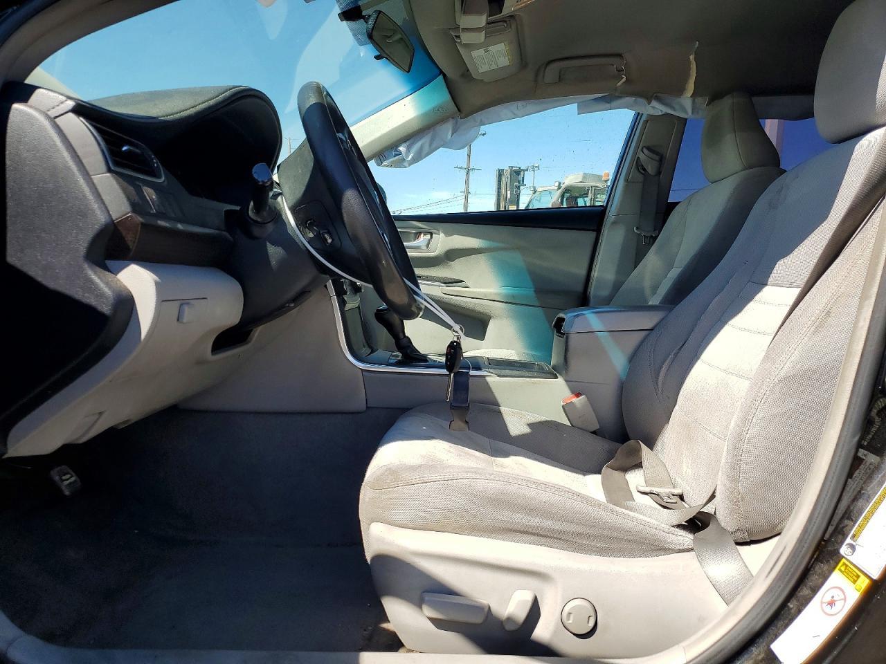2017 Toyota Camry Le - Image 7