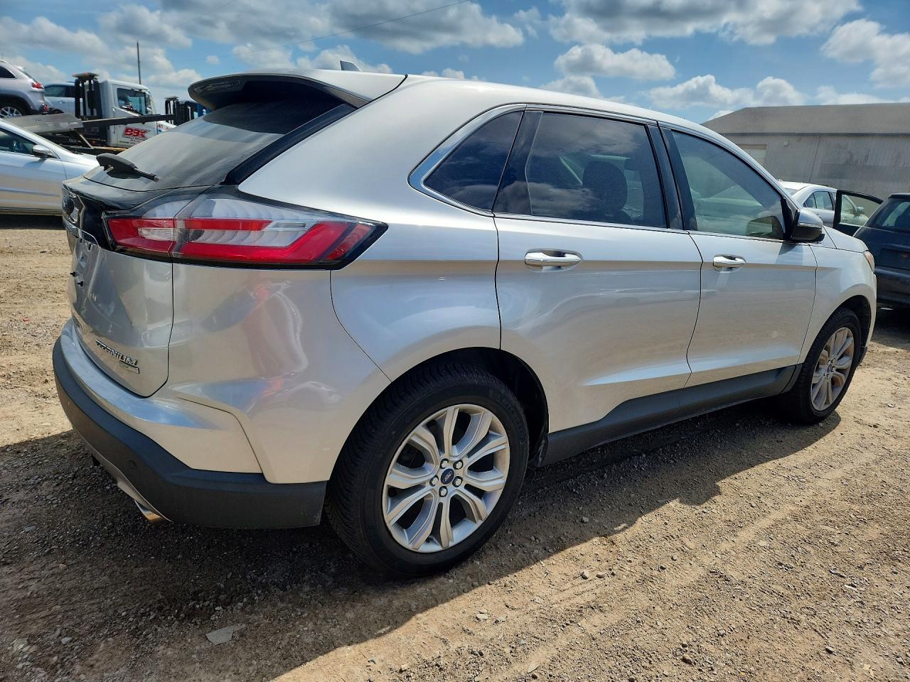 2019 Ford Edge Titanium - Фото 3