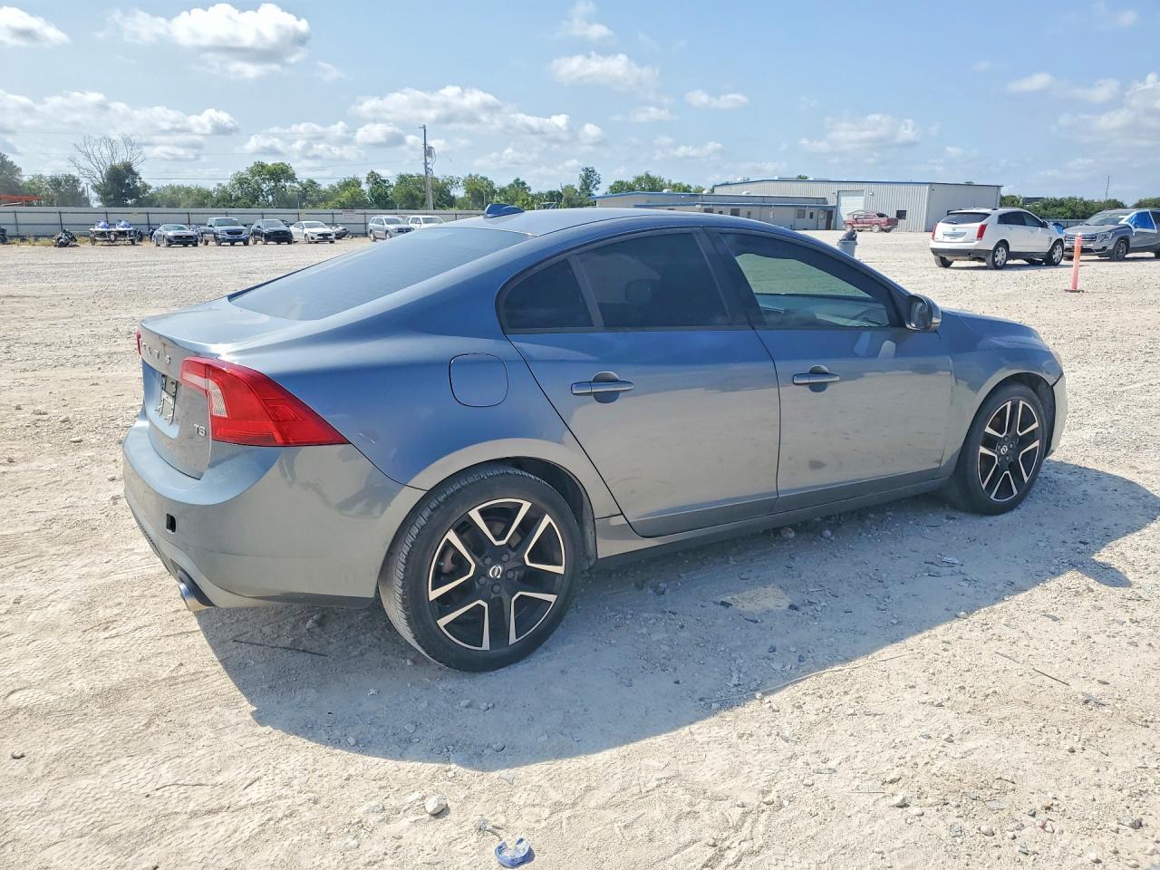 2017 Volvo S60 T5 - Image 3