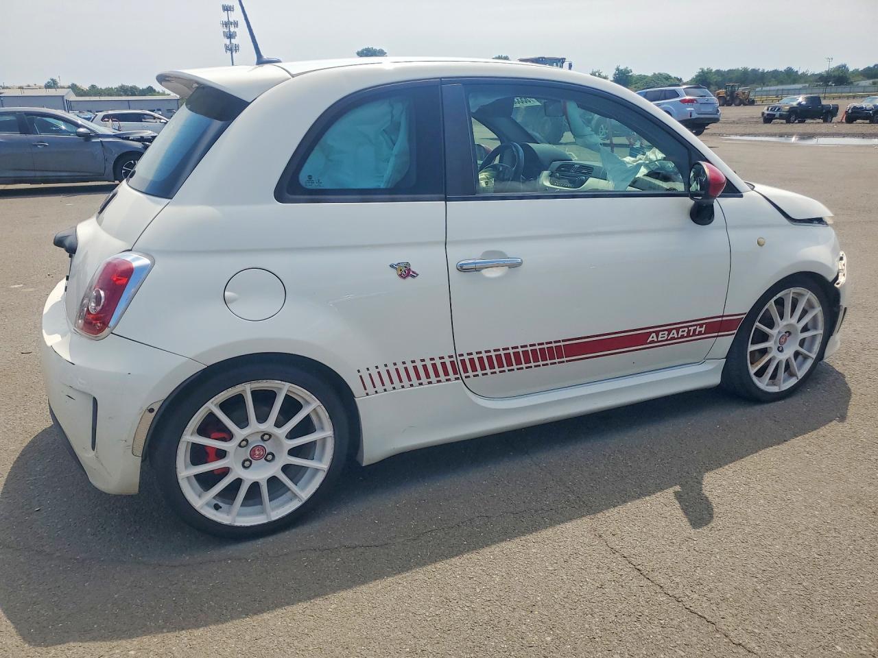 2013 Fiat 500 Abarth - Фото 3