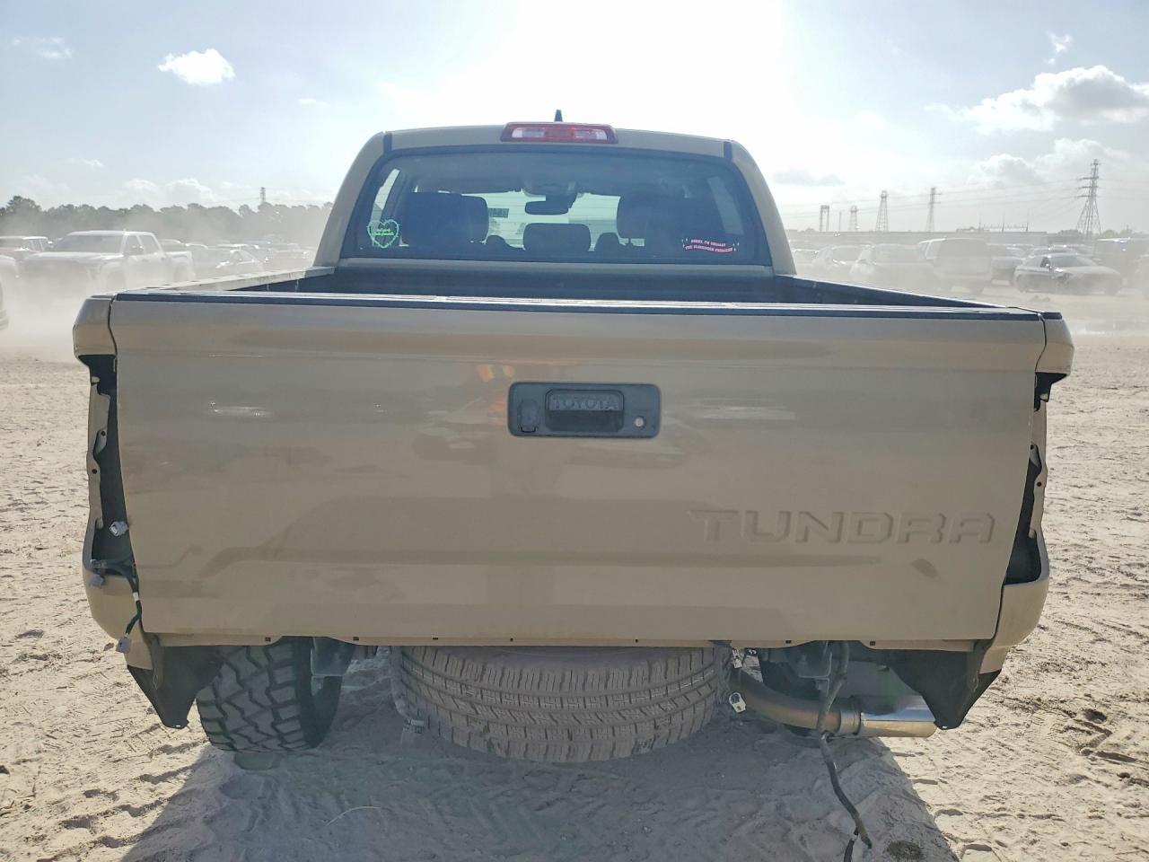 2020 Toyota Tundra Crewmax Sr5 - Image 6