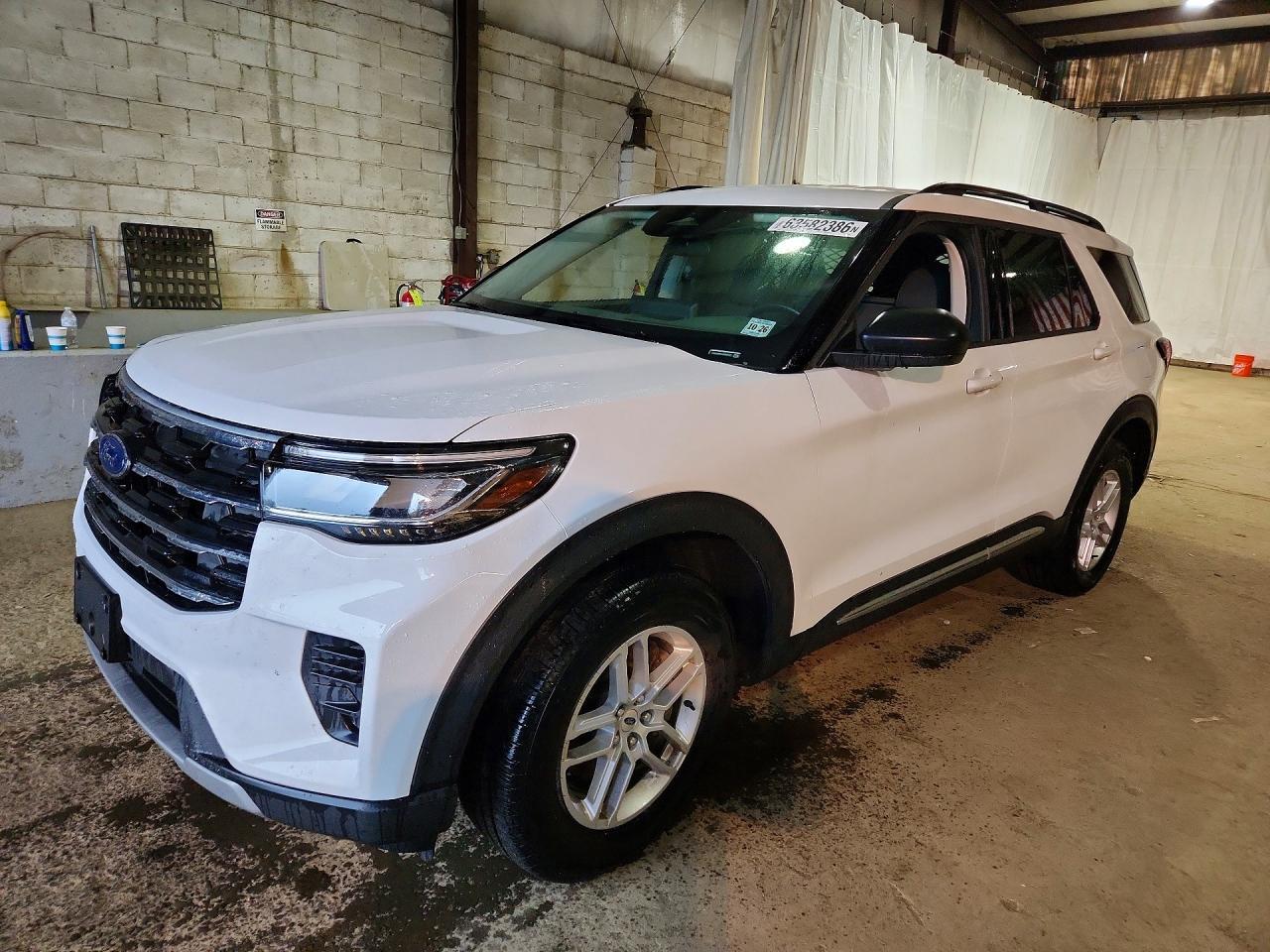 2025 Ford Explorer Active