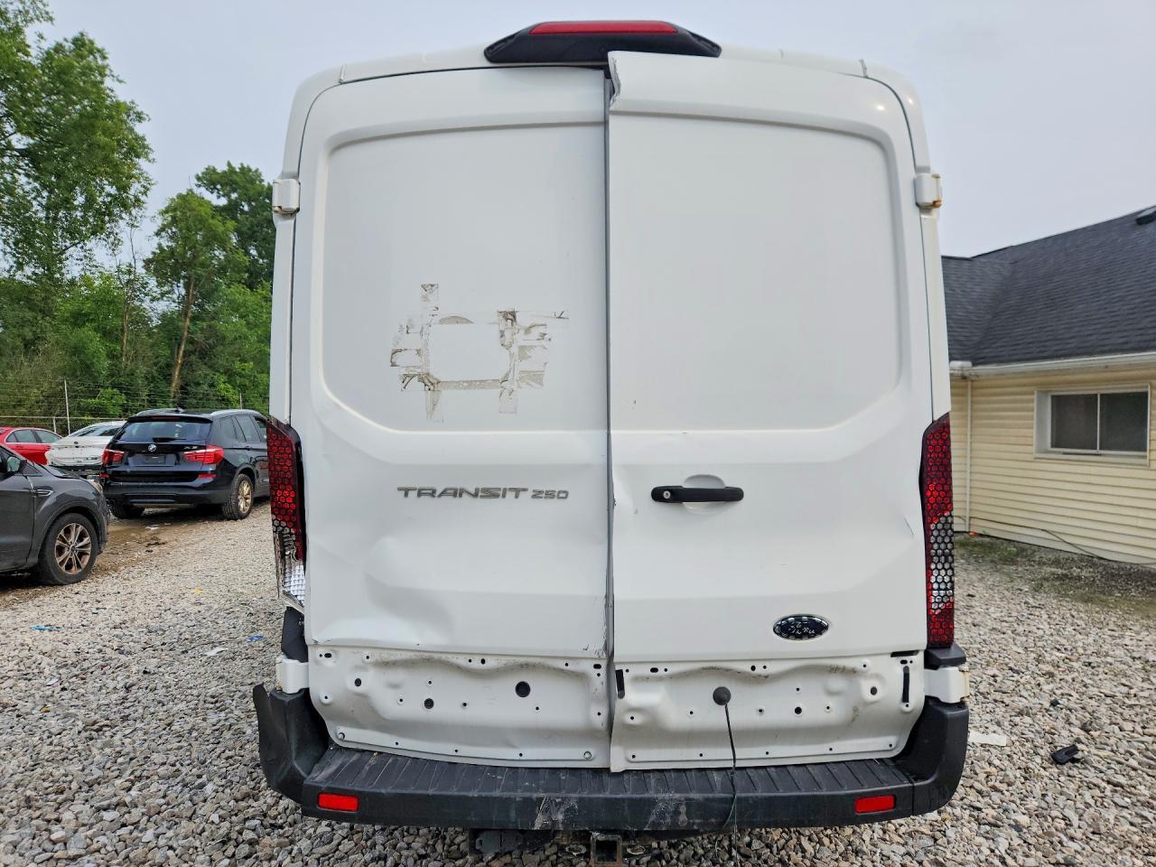 2019 Ford Transit 250 Delivery Van - Фото 6