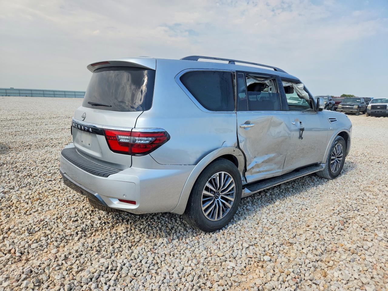 2022 Nissan Armada Sv - Image 3