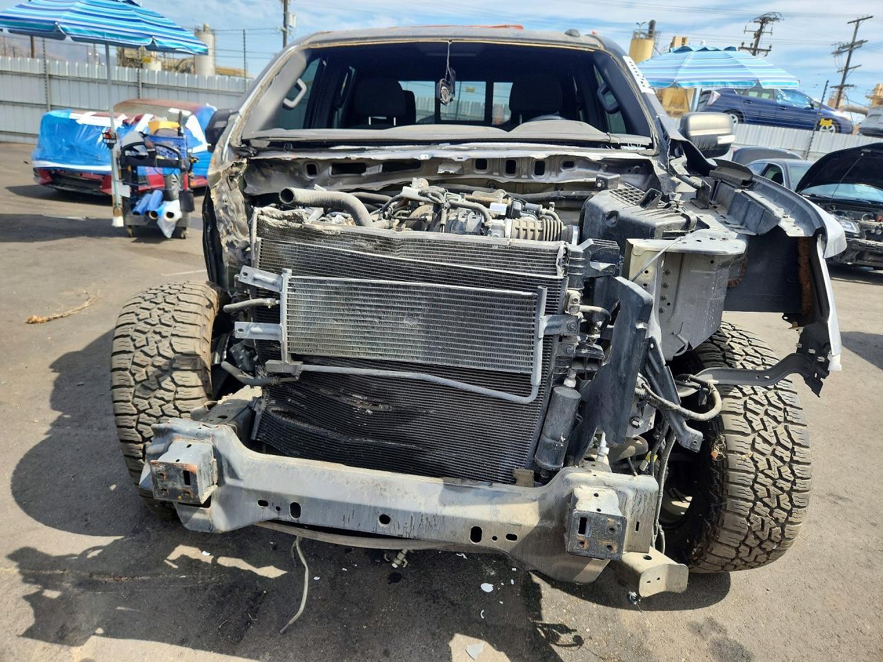 2019 Nissan Titan Sv - Image 5