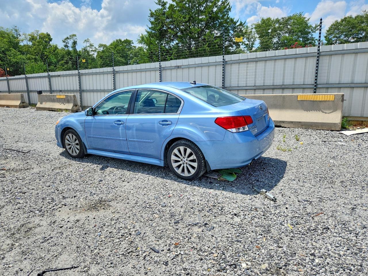 2012 Subaru Legacy 2.5I Limited - Фото 2