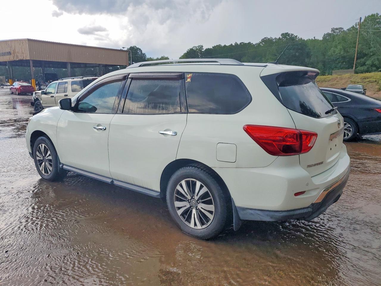 2017 Nissan Pathfinder Sv - Фото 2