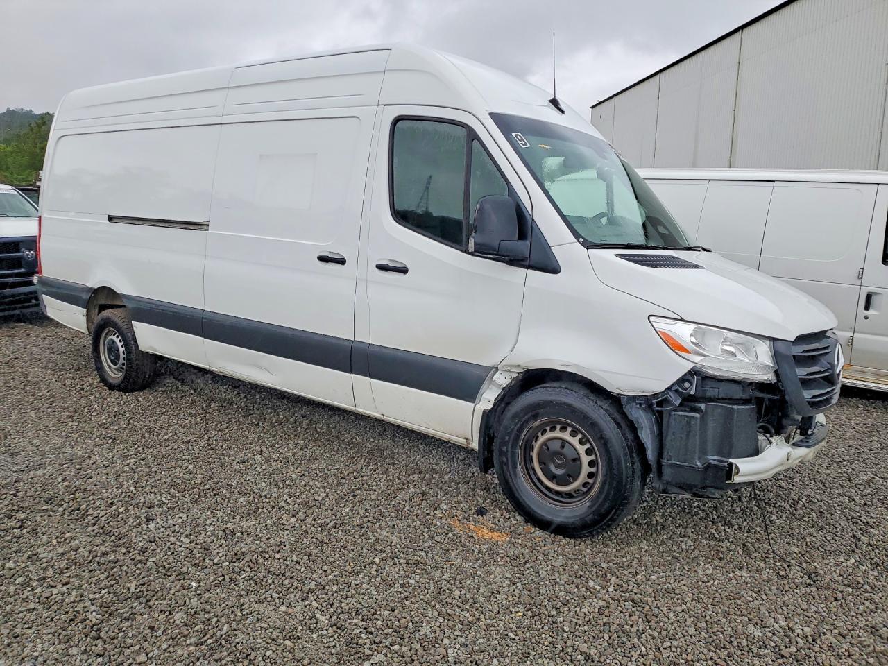 2025 Mercedes-Benz Sprinter 2500 Delivery Van - Image 4