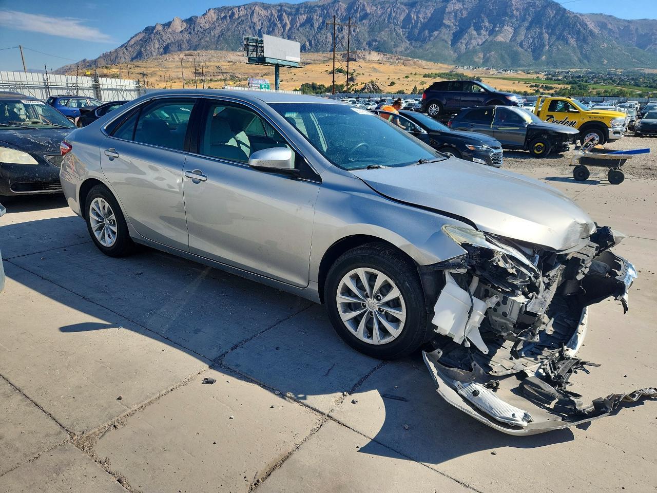 2016 Toyota Camry Le - Image 4