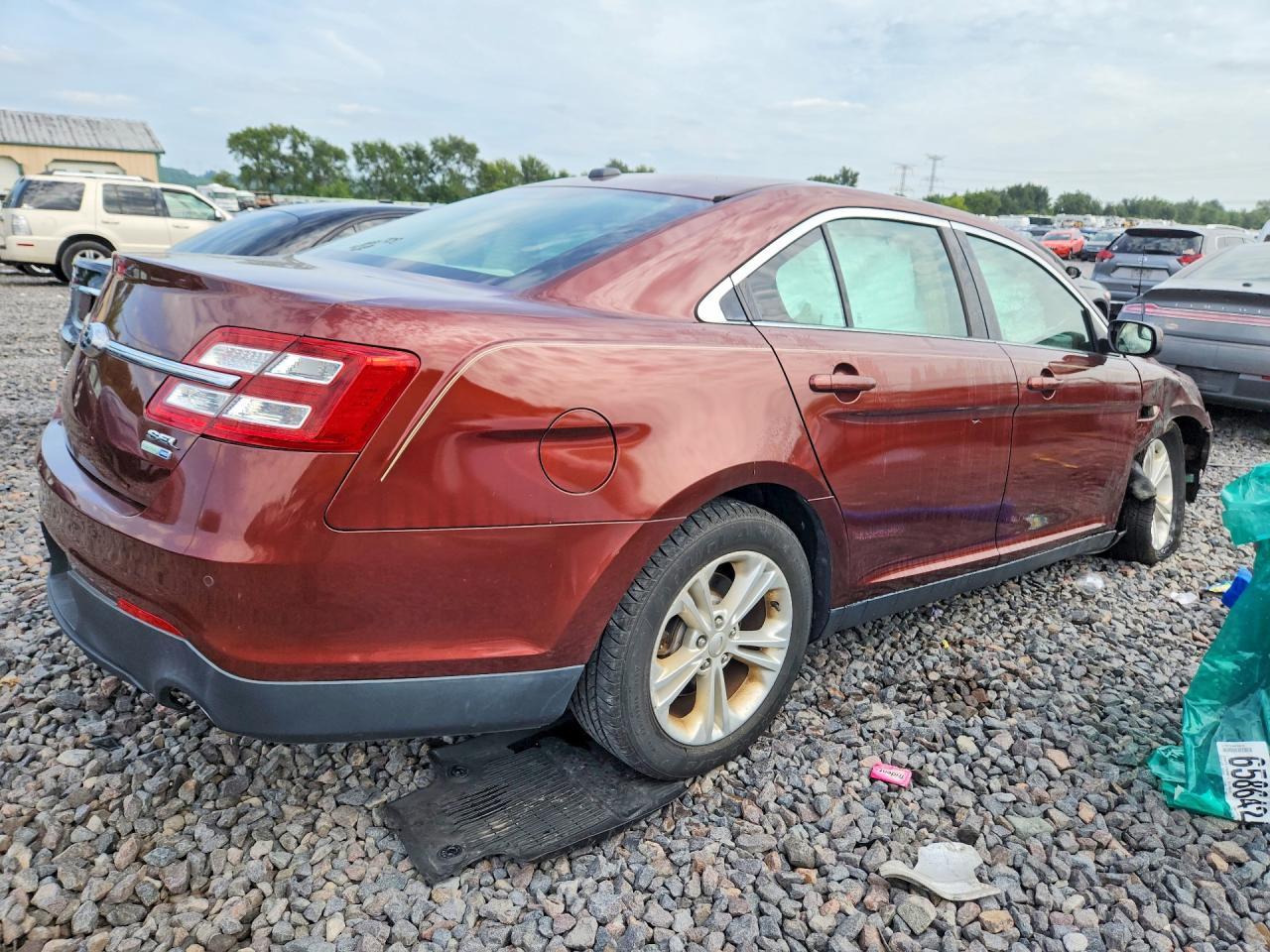 2016 Ford Taurus Sel - Фото 3