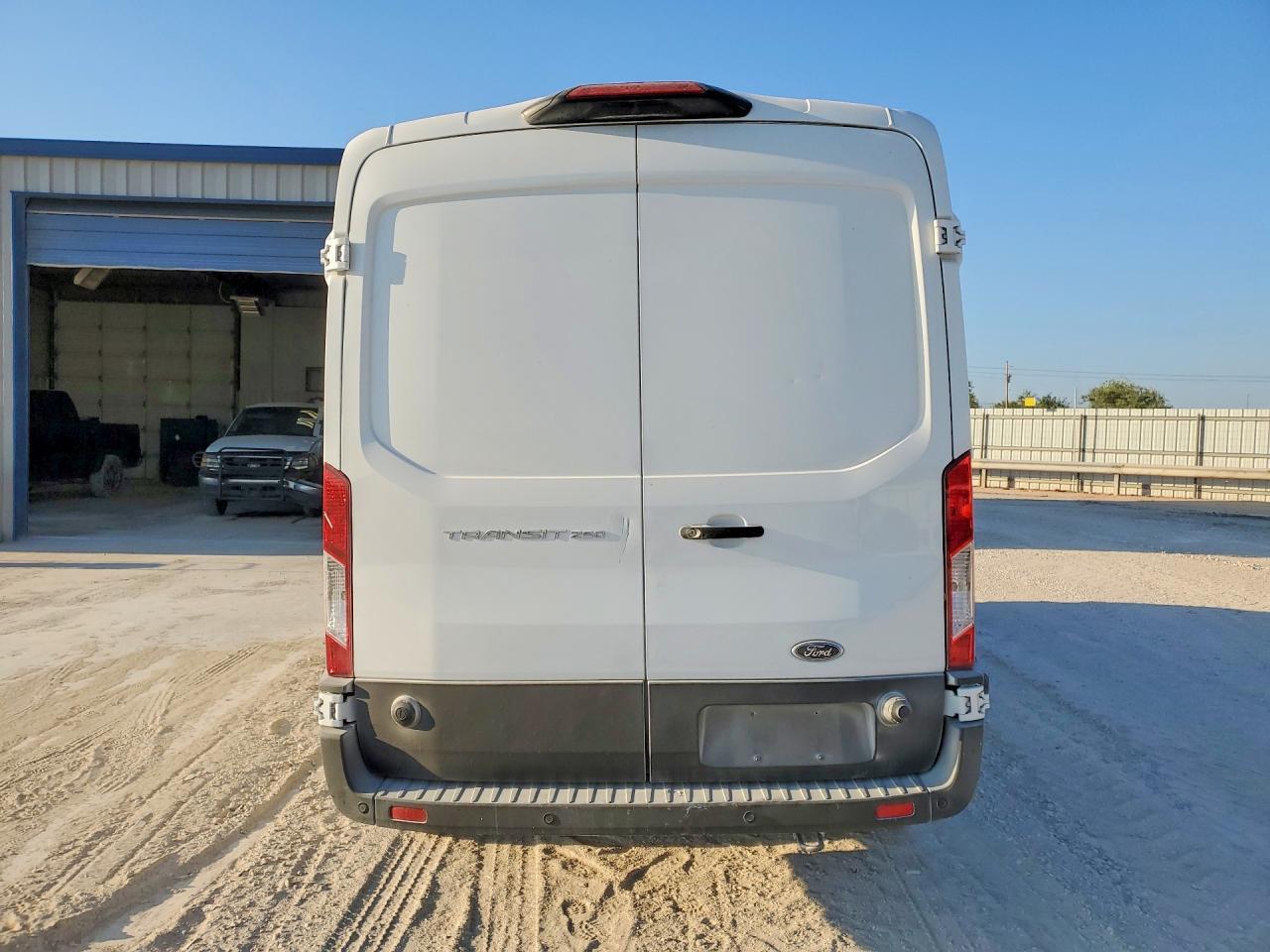 2024 Ford Transit T-250 - Фото 6