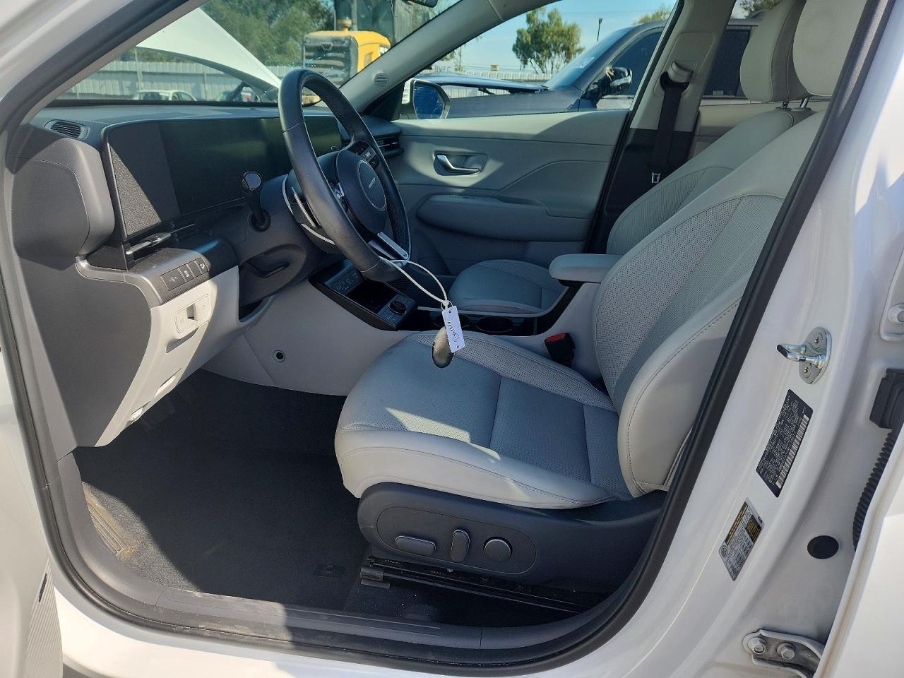 2024 Hyundai Kona Limited - Image 7
