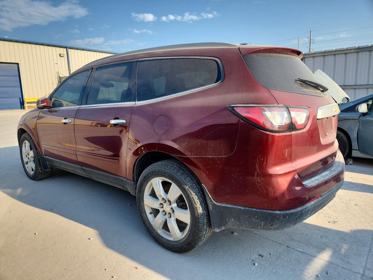 2016 Chevrolet Traverse Lt - Фото 2