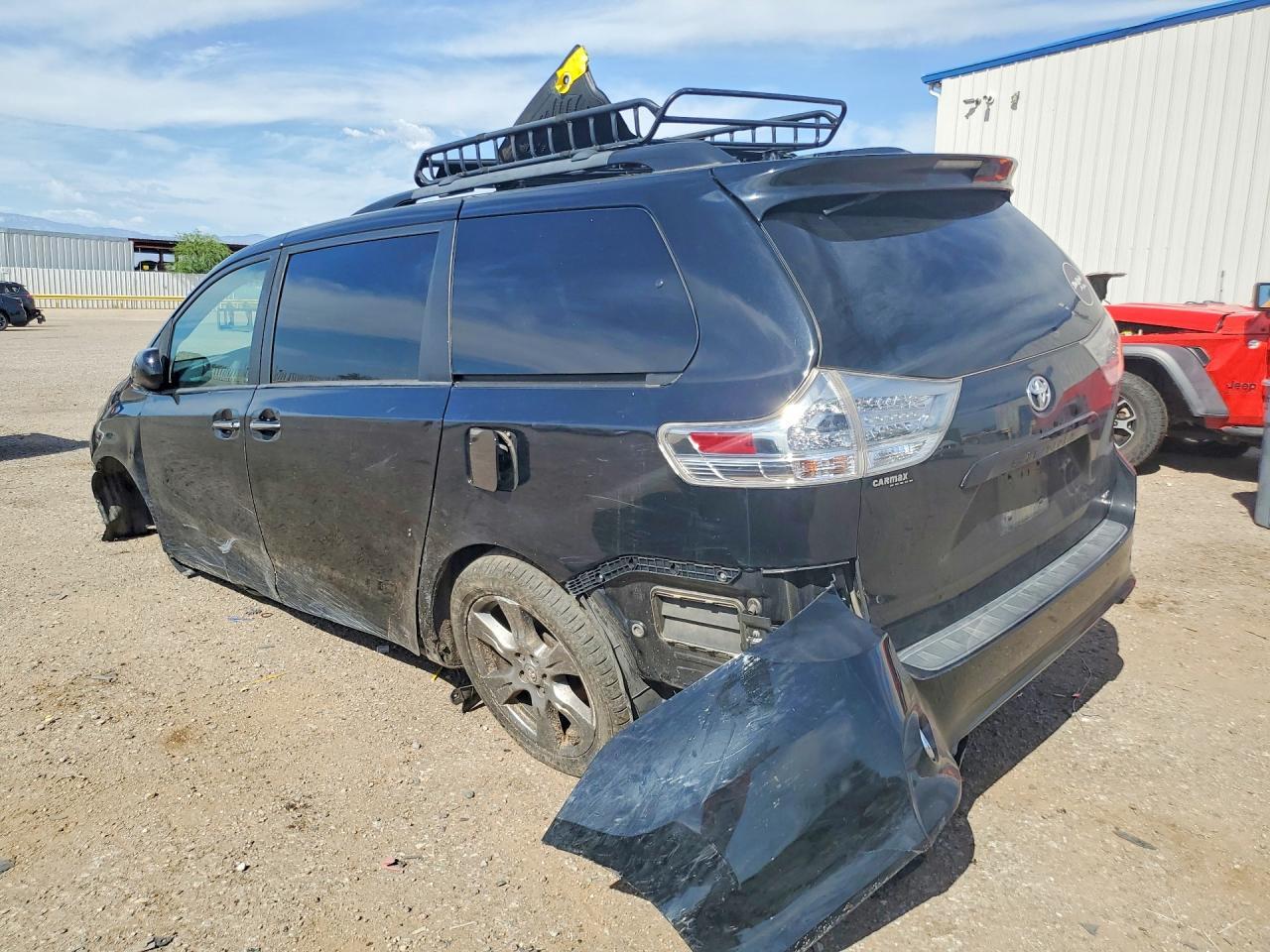 2017 Toyota Sienna Se - Фото 2